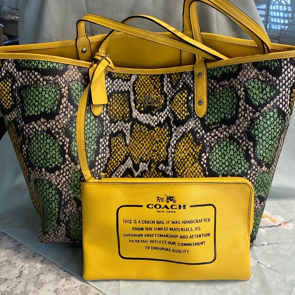 Coach Reversible City Tote in Snake Print With Detachable Wristlet (RARE)